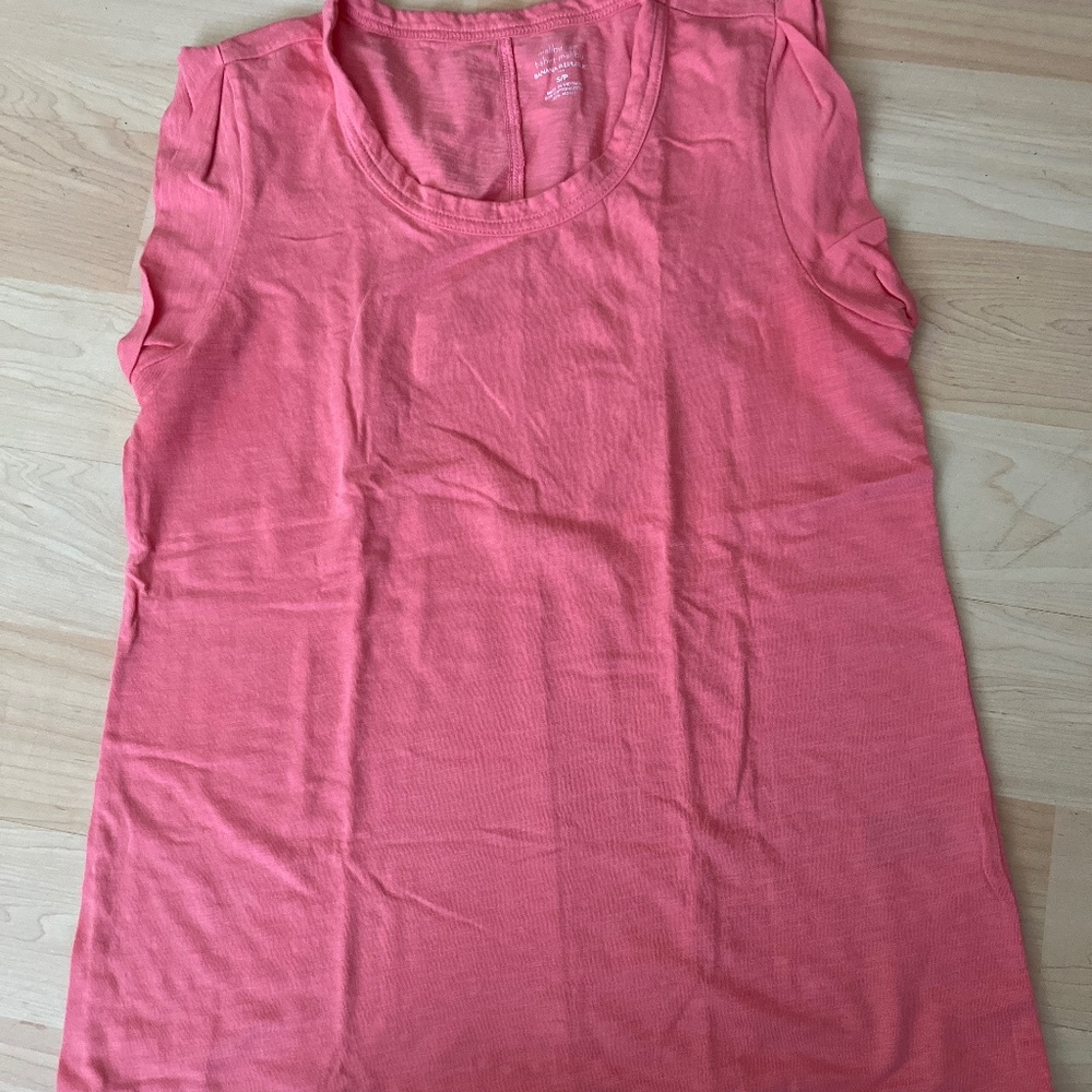 Banana Republic Factory T shirt